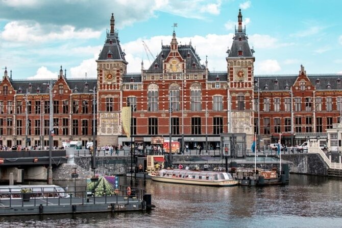 5 hrs Golden Age Amsterdam Private Walking Tour With Local Guide - Starting at Amsterdam Centraal: more than just a train station