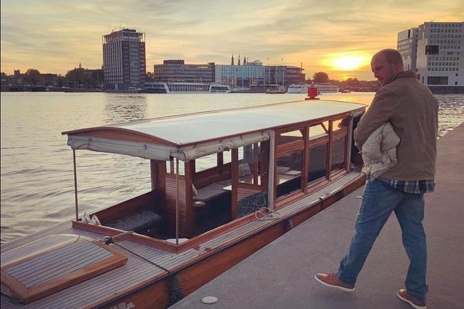 A unique experience! Semi private cruise. Authentic stylish boat! Book Leemstar! - Canal Ring (Grachtengordel): Your bearings on Amsterdam’s most famous canals
