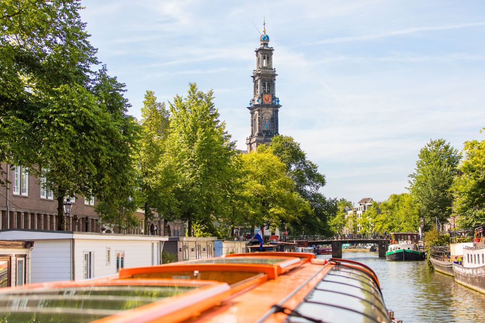 Amsterdam 1-Hour Canal Cruise and Ripley’s Believe it or Not - Audio Guide in 19 Languages: Worth It Even If You Speak English