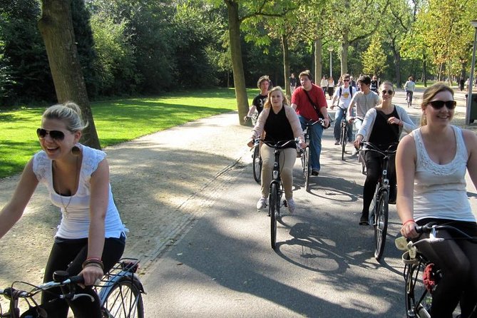 Amsterdam 3 hrs Bike Tour – live guide En/Fr/De/Nl/Sp - Amsterdam cycling reality: why safety and attention matter here