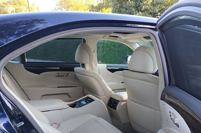 Amsterdam and Countryside Private Full-Day Tour by luxury car - Broek in Waterland: a 30-minute water village stop