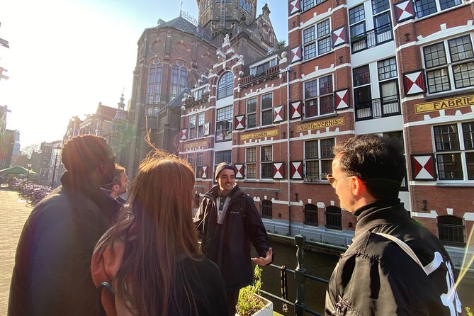 Amsterdam: Anne Frank Small Group Walking Tour - Dam Square Memorial: a clear start before the quieter streets