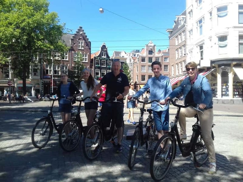 Amsterdam bike tour with a French-speaking guide local! - Why this French bike tour works so well on your first day