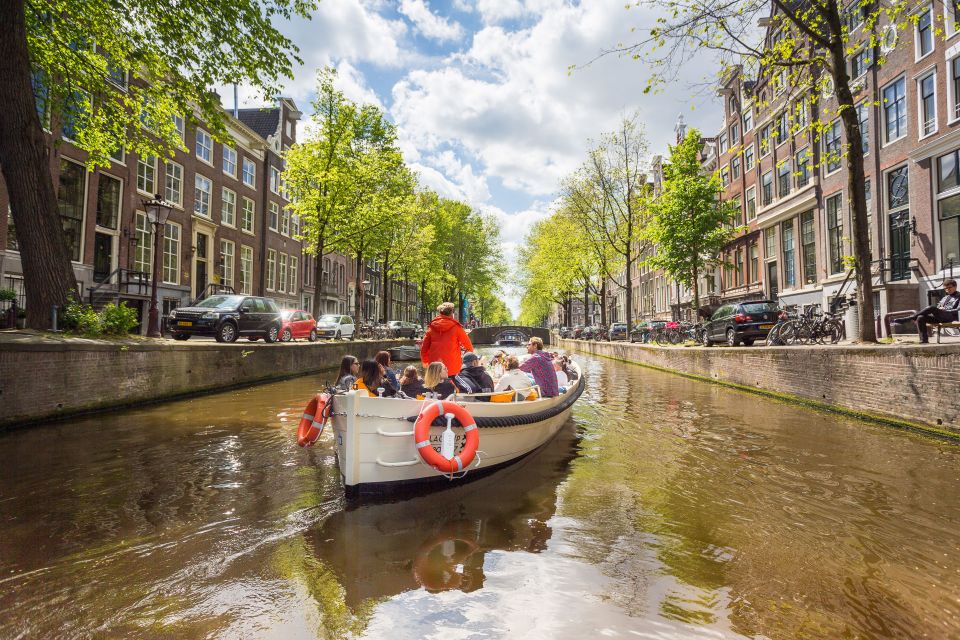Amsterdam: Canal Belt Private Beer Boat Tour - Who this private beer boat tour suits best