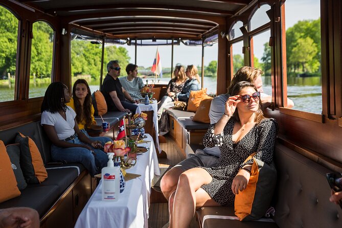 Amsterdam Canal Cruise with Cheese and Wine - The one-hour format that helps you actually see Amsterdam
