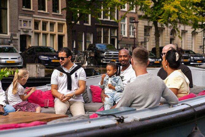 Amsterdam Canal Cruise with Dutch Pancakes and Drinks - Why this Amsterdam canal cruise works so well in an hour