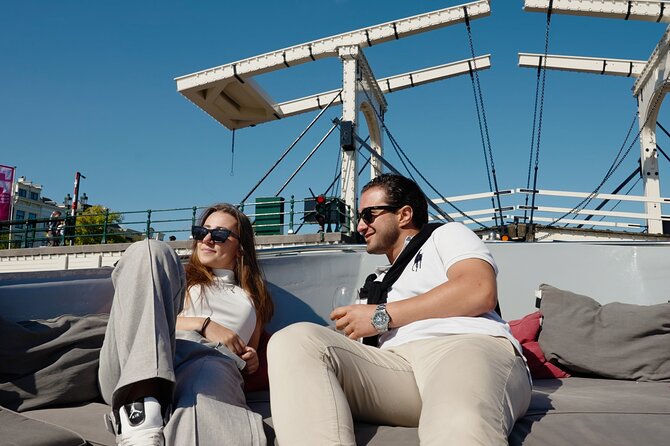 Amsterdam Canal Cruise with Dutch Pancakes and Drinks - The guide factor: what you should expect from the skipper