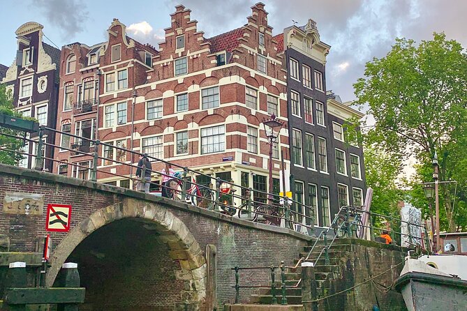 Amsterdam Canal Cruise with German Guide and unlimited drinks - Where You Board: Oosterdokskade 8 and the View Setup