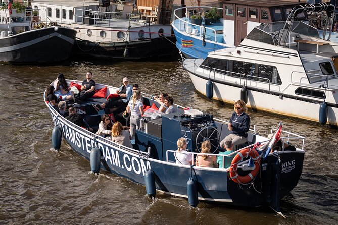 Amsterdam Canal Cruise with Live guide & Two drinks - Central St. - Key things that make this cruise worth your time