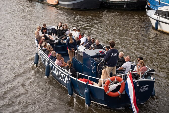 Amsterdam Canal Cruise with Live guide & Two drinks - Central St. - Price and value: is $32.67 for 60 minutes actually fair?