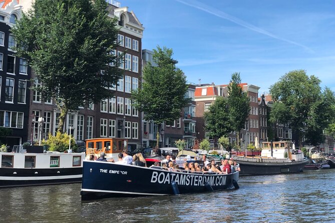 Amsterdam Canal Cruise with Open Bar - Central Station - Key things that make this cruise worth your time