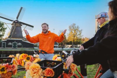Amsterdam: Cheese, Windmill & Countryside Bike Tour - Bikes, ferry, and the calm rhythm of a 3-hour ride