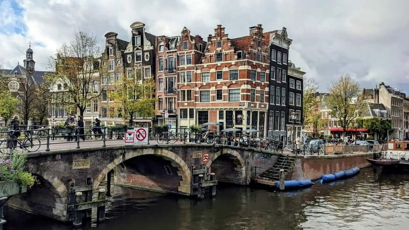 Amsterdam: City walking experience with a local - Dam Square to Spui Square: the center of power and the center of people