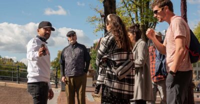 Amsterdam City walking tour - Meeting at Park Plaza Victoria Hotel: Start Smart at Damrak