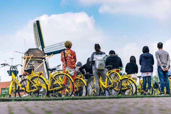 Amsterdam Countryside and Villages Bike Tour - Pace and bikes: what moderate fitness means in real life