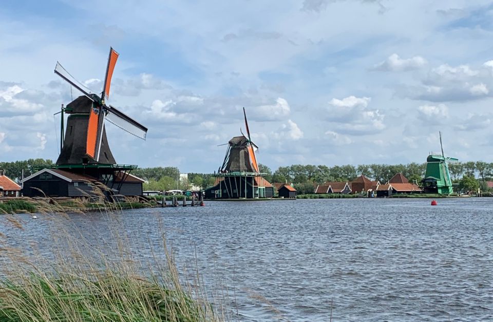 Amsterdam: Countryside Bike Tour and Zaanse Schans Windmills - Should you book it?