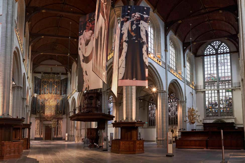 Amsterdam: De Nieuwe Kerk Entry Ticket - The grounds: memorials of kings, queens, writers, and more