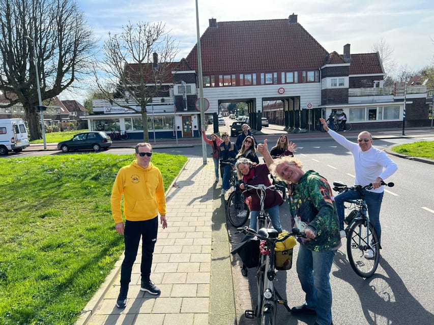 Amsterdam: Dutch Countryside E-Bike with Cheese & Clogs - Riding the Polder: Dikes, Canals, and the Dutch Water System You Can See