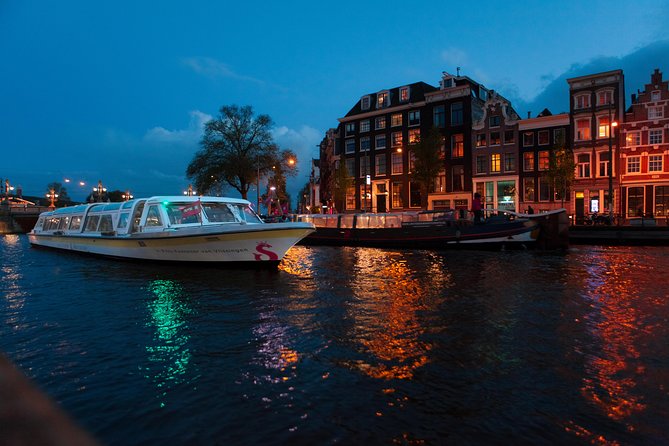 Amsterdam Evening Cocktail Cruise with snacks - A Nighttime Canal Cruise on UNESCO Waters