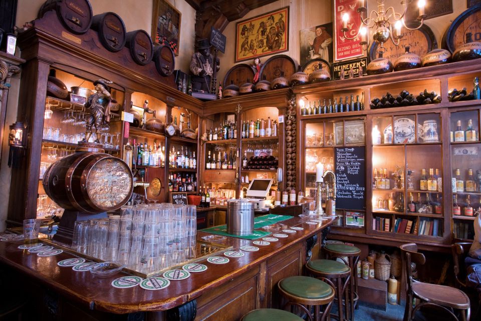 Amsterdam: Exclusive Red Light District Tour and Drink - Warmoesstraat and Amsterdam’s Chinatown: the city’s mixing in plain view