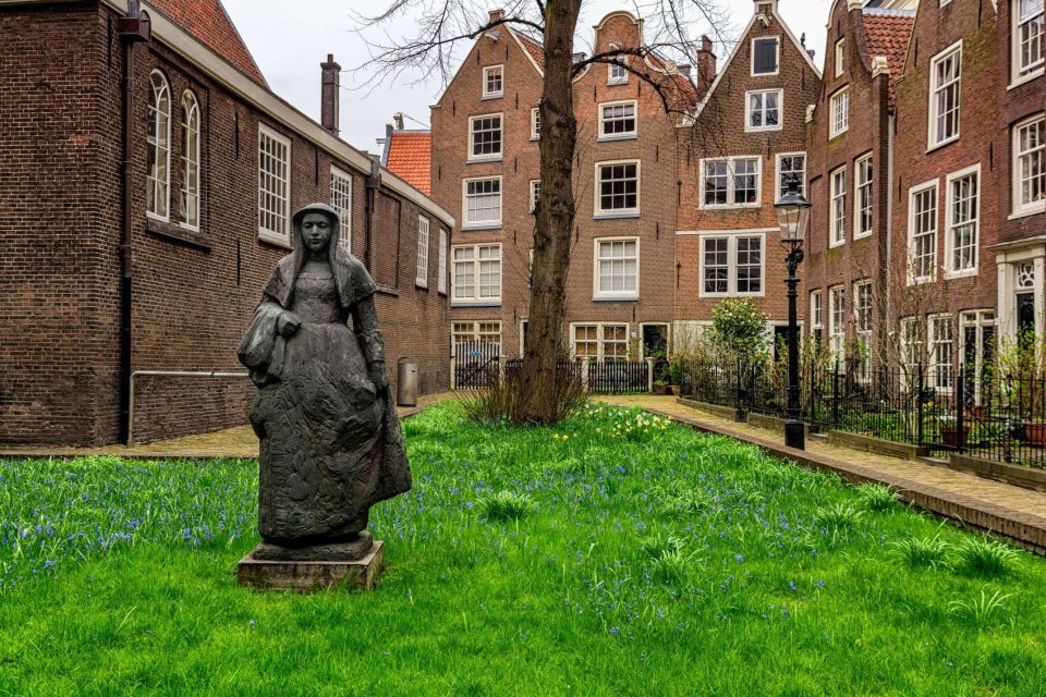 Amsterdam Family Friendly Historical Walking Tour - Canal Cruise in the 3- and 5-Hour Options: Live Commentary and Seven Bridges
