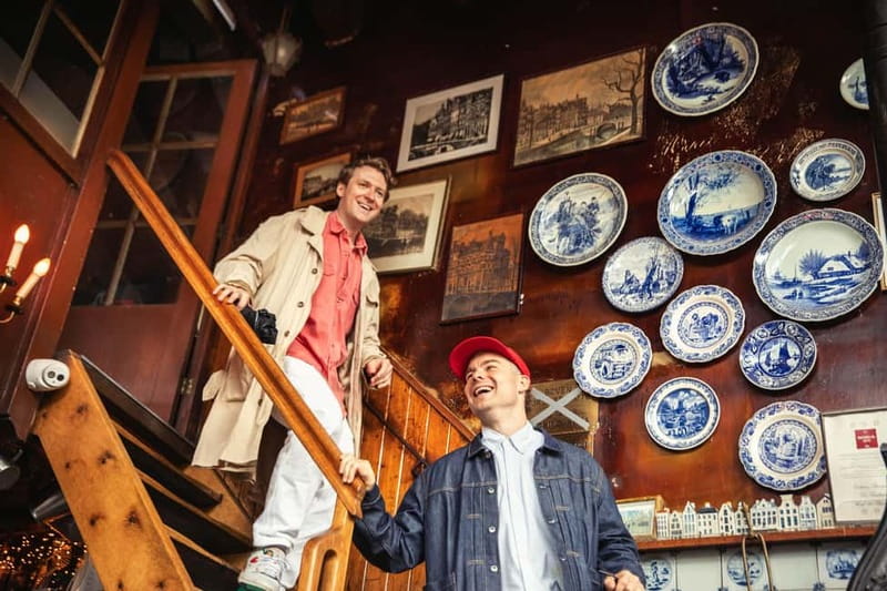Amsterdam: Food and Canal Tour - The private canal cruise: UNESCO views plus onboard bites