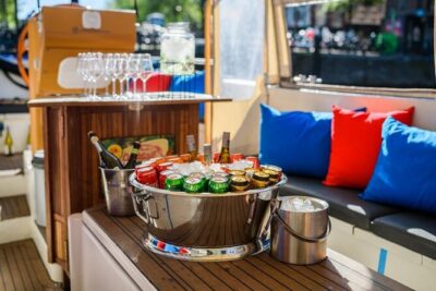Amsterdam: German-speaking boat trip with bar on board - Starboard Dock logistics: easy start, short ride, and what to expect