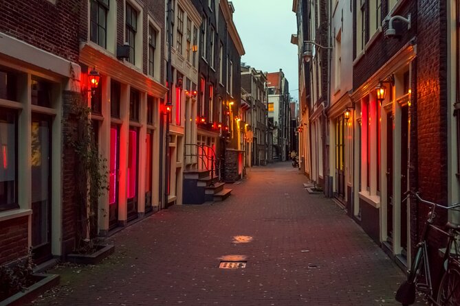 Amsterdam Ghost Hunt: Self-Guided Mystery Adventure - How the Amsterdam Ghost Hunt game really works