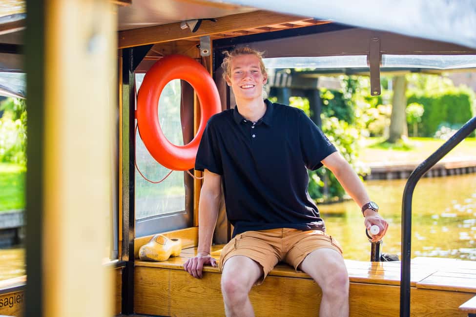 Amsterdam: Giethoorn Day Trip with Boat Tour - Why Giethoorn Feels Like Another Version of the Netherlands