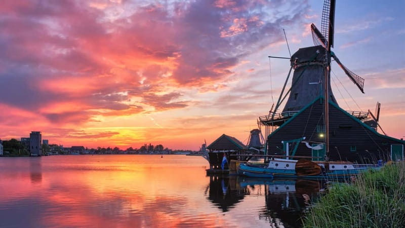 Amsterdam: Giethoorn & Zaanse Schans Small Group Day Trip - How Small-Group Size (8 Max) Changes Your Day