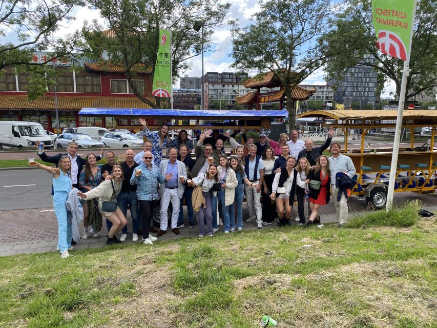 Amsterdam: Guided Beer or Prosecco Bike Tour - The guide experience that makes or breaks a beer bike