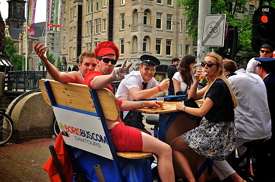 Amsterdam: Guided Beer or Prosecco Bike Tour - Price and value: $341 per group up to 6 (and what you get for it)