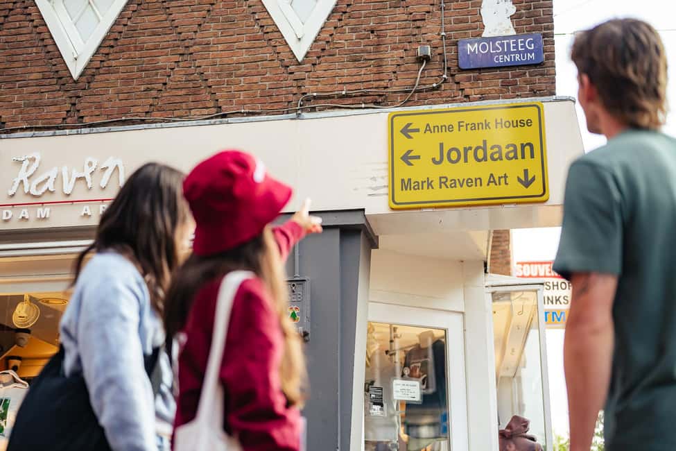 Amsterdam: Guided Cultural Food Tour in German or English - Damrak Avenue and Nieuwe Kerk: classic center-city landmarks on a short leash
