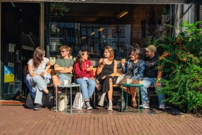 Amsterdam: Guided Cultural Food Tour in German or English - Starting at the National Monument: easy to find, easy to begin