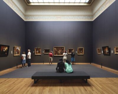 Amsterdam: Guided Rijksmuseum Tour in Spanish - Inside the 2-hour plan: how you’ll experience Dutch art’s timeline
