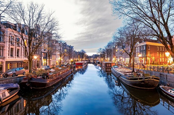 Amsterdam Haunted History and Ghost Walking Tour - The tour rhythm: short stops, real walking, and a guide who keeps it moving