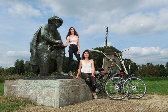 Amsterdam Highlights Bike Tour - Guided in EN/ES/DE/NL - Museum Quarter (Museumkwartier) and Museumplein: where culture meets open space