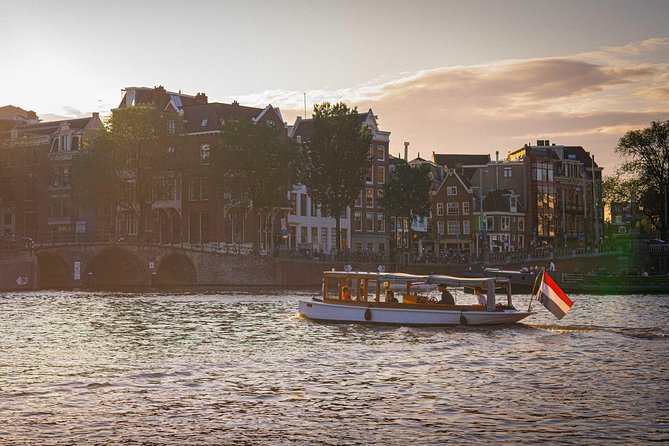 Amsterdam Highlights Canal Cruise with a Drink - Who Should Book This Private Canal Cruise?