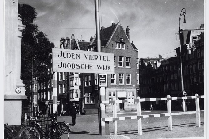 Amsterdam in World War II Tour - Who Guides This Walk (and Why It Matters): Peter and Ben-Style Storytelling