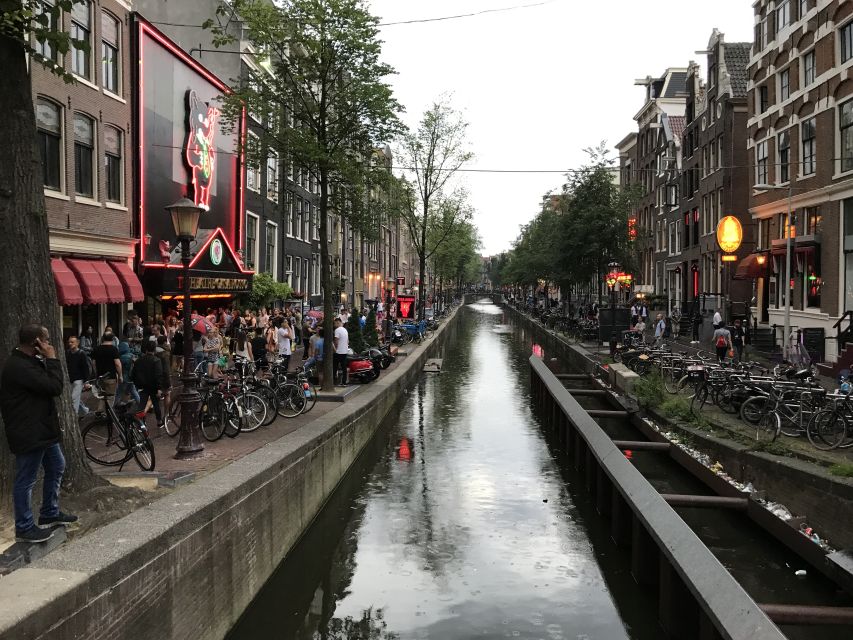 Amsterdam: Introduction walking tour - A Quick Stop in the Middle of It All: Dam Square and the Royal Palace Break