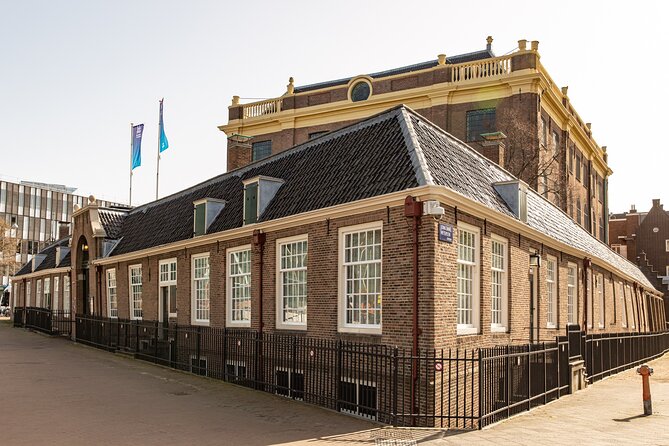 Amsterdam Jewish Museum (Joods Museum & Joods Museum Junior) - Portuguese Synagogue: 17th-century candles and a worship space you can still feel