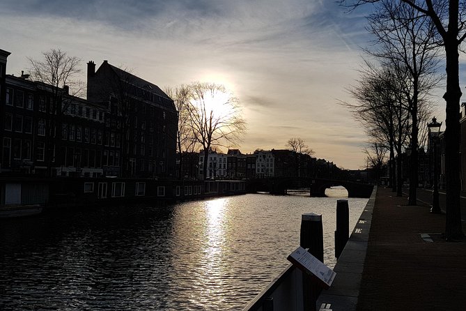 Amsterdam Jewish Quarter Private Tour - Stop 3: Verzetsmuseum Amsterdam for WWII Resistance Context