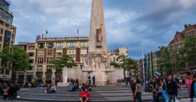 Amsterdam Jewish Quarter walking tour - Anne Frank and the Westerkerk: The Stop That Sets the Tone