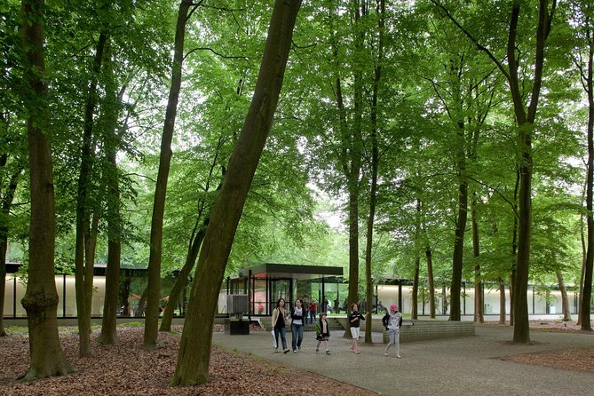 Amsterdam: Kröller Müller Museum and Hoge Veluwe NP Private Tour - Hoge Veluwe National Park: free bikes and a scenic driver loop
