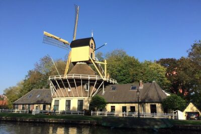 Amsterdam Landscape Windmill Private Bike Tour - Muiderslot photo stop: castle views without the time sink