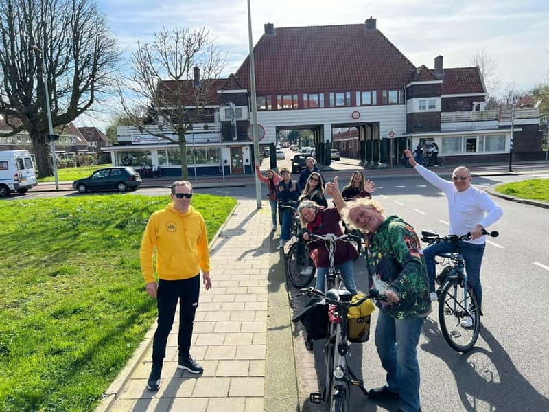 Amsterdam: Leisurely Windmill & Countryside Bike Ride - Waterland villages: Zunderdorp and Ransdorp in real time