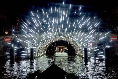 Amsterdam Light Festival: Canal Cruise + Snack & Unlimited Drinks - Boarding at Prins Hendrikkade 33A: What to Expect and How to Avoid Stress