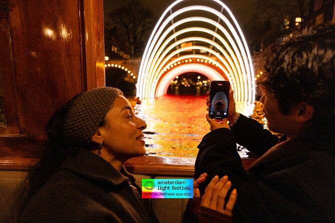 Amsterdam Light Festival: Heated Boat Cruise + Hot Drinks & Bite - Comfort Tips for a Covered Boat With Condensation