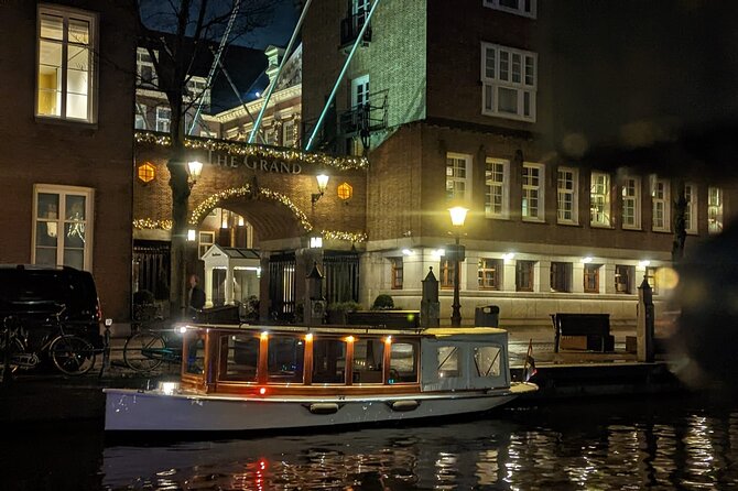Amsterdam Light Festival Private Cruise With Welcome Drink - The 12-seater private boat: why “private” is the whole point