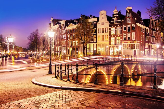 Amsterdam Light Festival Winter Walk with Stroopwafel Workshop - Royal Palace and Dam Square: More Than a Big Photo Stop
